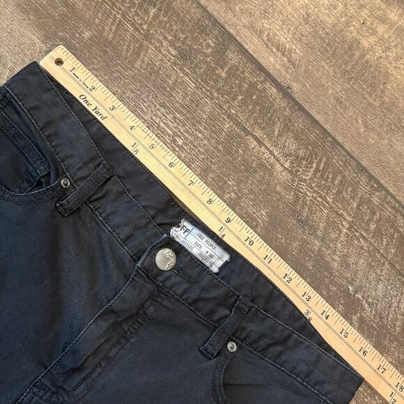 Free People Women's Distressed Skinny Ankle Jean Black Size 30 - Picture 6 of 9